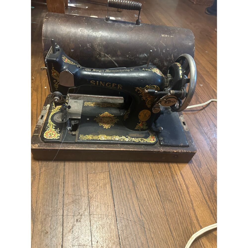 Singer - Picture 10 of 15